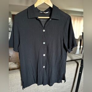 Vintage JohnPaulRichard Women's Black Iridescent Button Down Blouse - Small